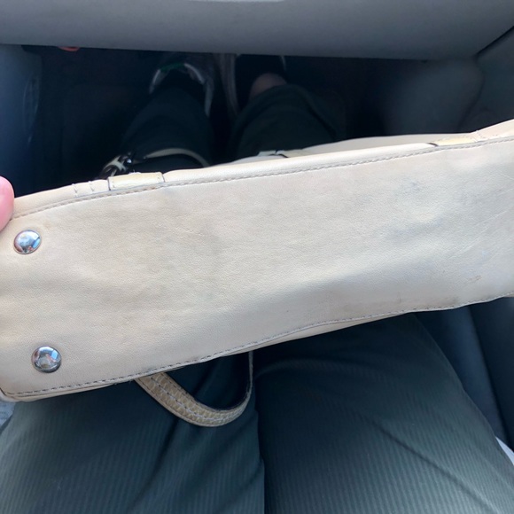 COACH purse in cream - Picture 4 of 6